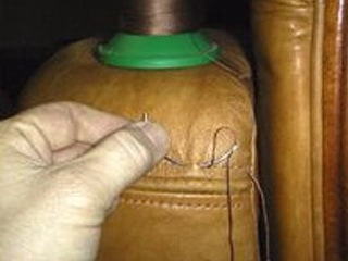 Couture sur cuir à la main