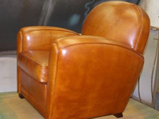 Recoloration d'un fauteuil en cuir