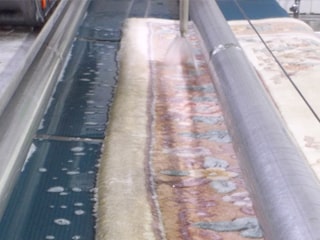Rinçage de tapis